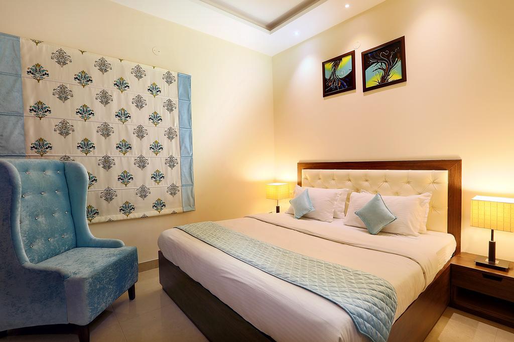 Hotel Rk Grande Ludhiana Zimmer foto